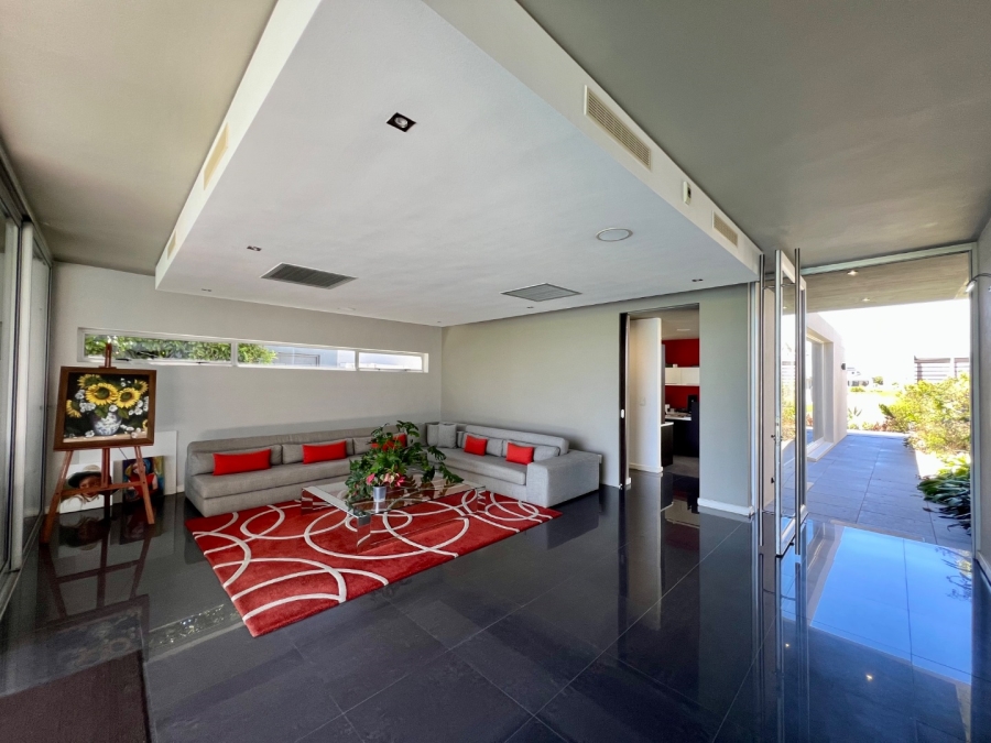 5 Bedroom Property for Sale in Oubaai Western Cape